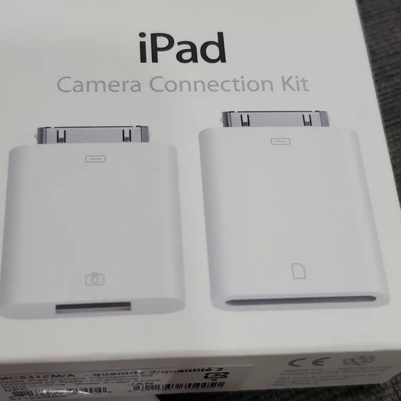 iPad camera connection kit #1117 - Picture 2 of 6